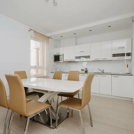 Shortstaypoland Krakowska Apartment *