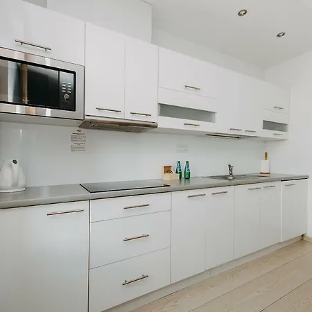 Shortstaypoland Krakowska * وارسو