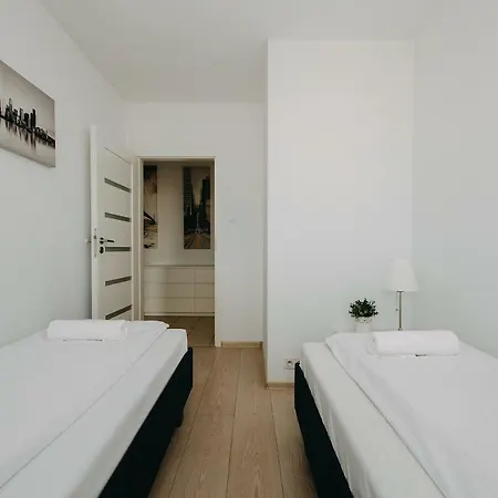 Shortstaypoland Krakowska * Varšava