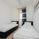 Shortstaypoland Krakowska * Varsovie